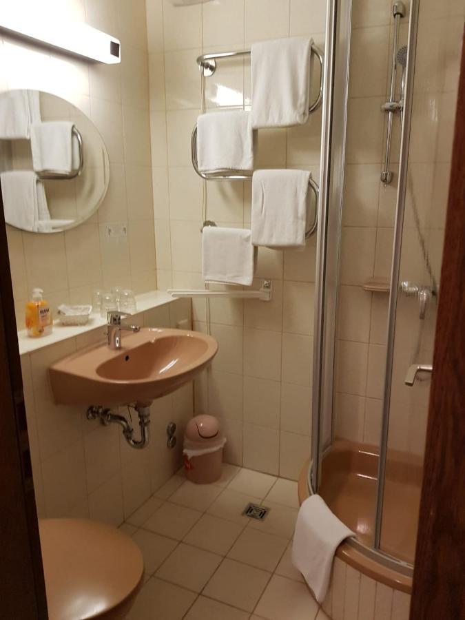 Hotel Zum Mueckenberger Hof Lauchhammer Eksteriør billede